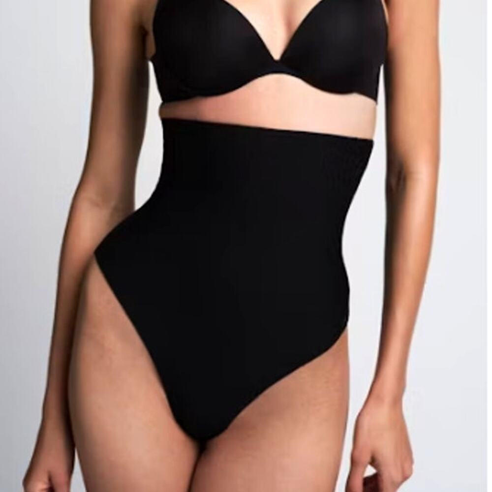 Skims Body Core Sculpt High Waisted Thong Onyx Size XL